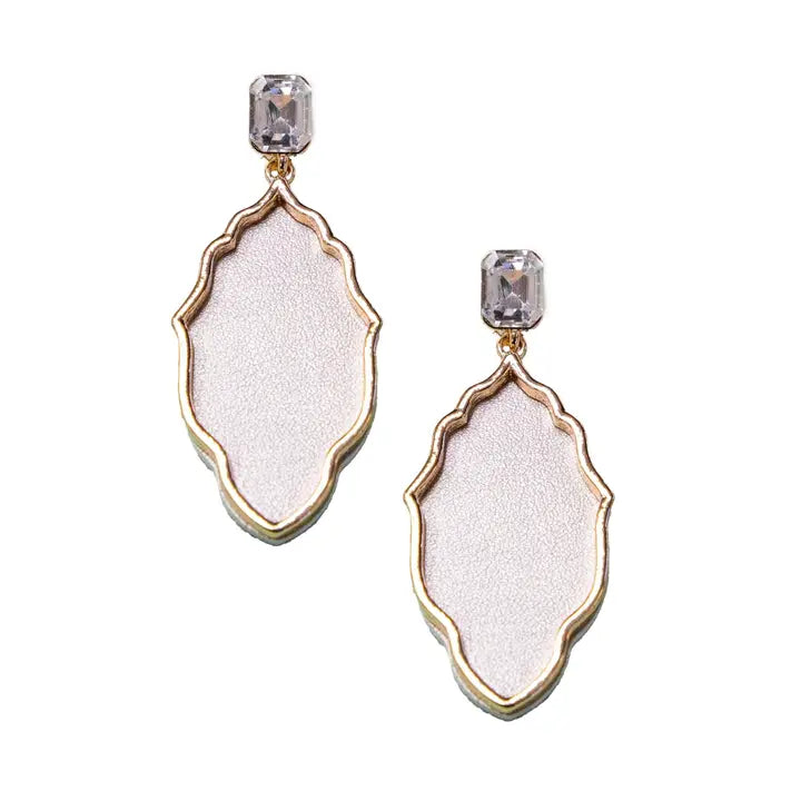LIGHT AS A PLEATHER EARRINGS