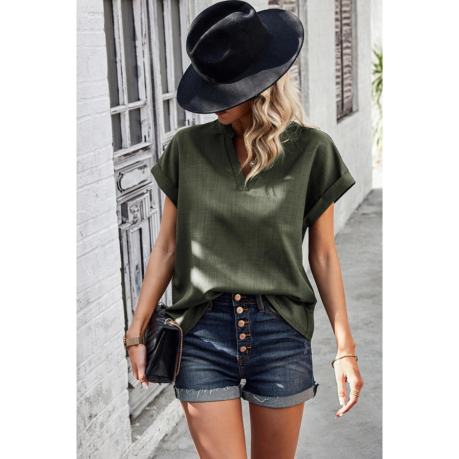 V-NECK LOOSE FIT WIDE SLEEVE IN OLIVE